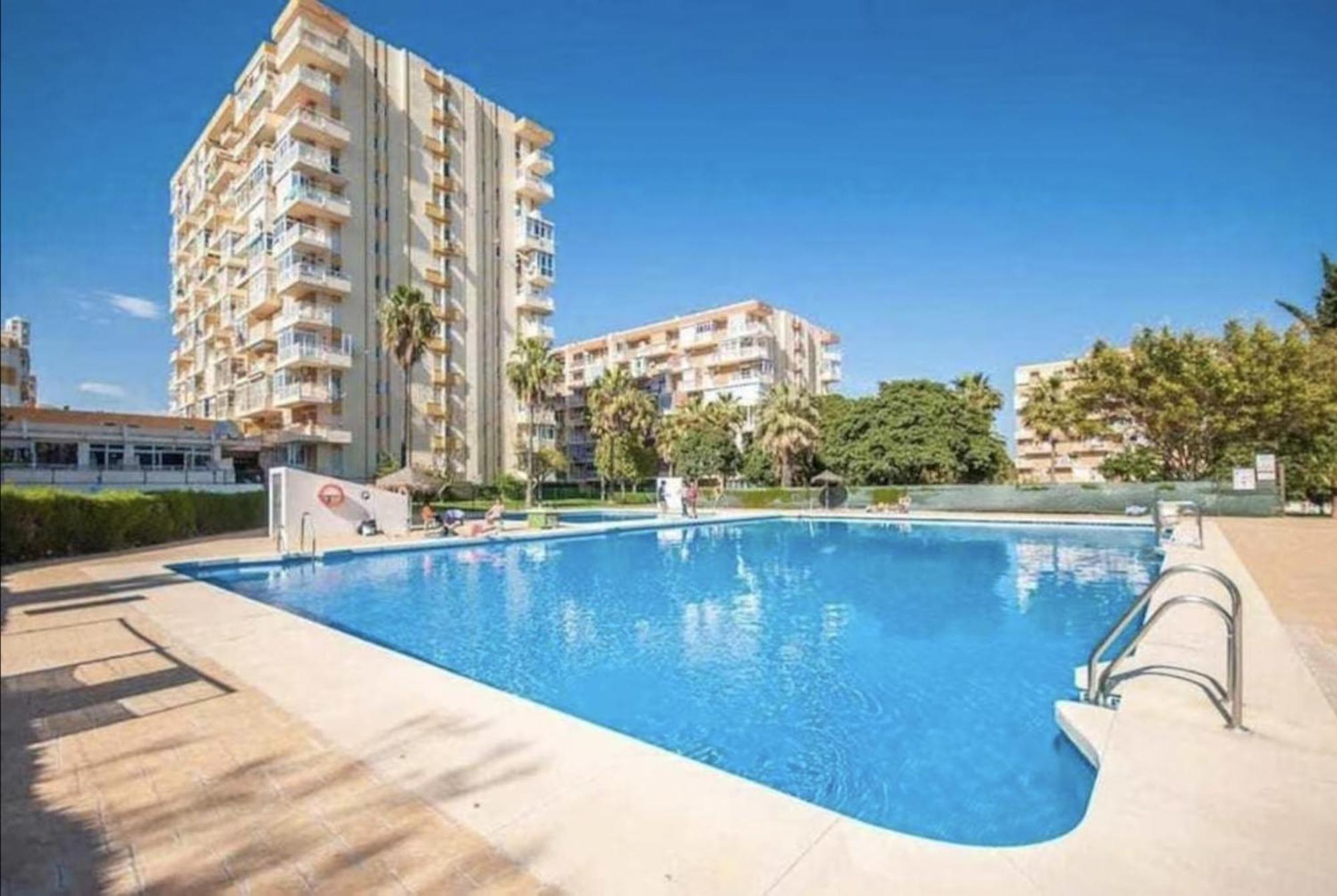 797 Holiday Rentals - Equipado estudio cerca del Parque la Paloma Benalmádena Exterior foto